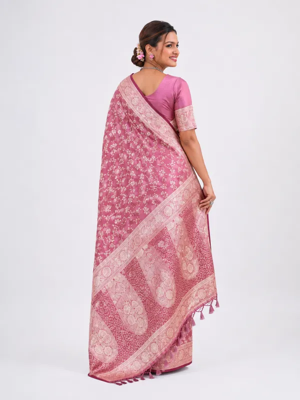 Women_Ladies_Rose_Pink_Soft_Lichi_Silk_Saree_with_Rich_Pallu_and_Jacquard_Work,_Running_Blouse_Piece