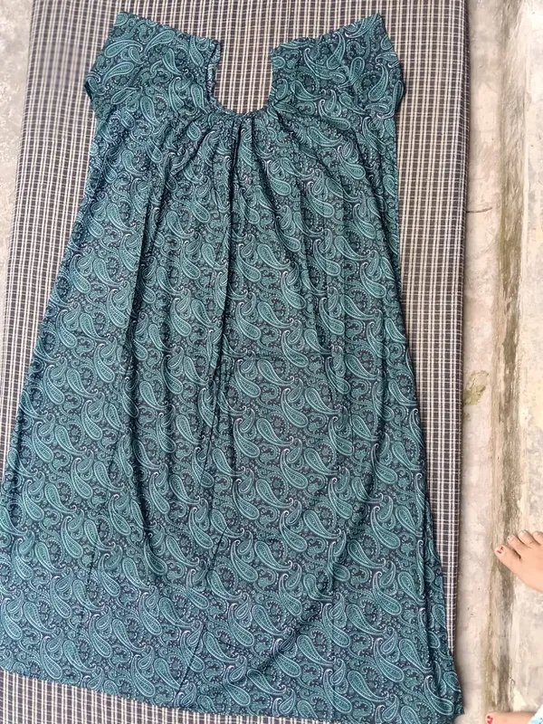 Teal_Cotton_Sleeveless_Paisley_Print_Maxi_Nighty_For_Women