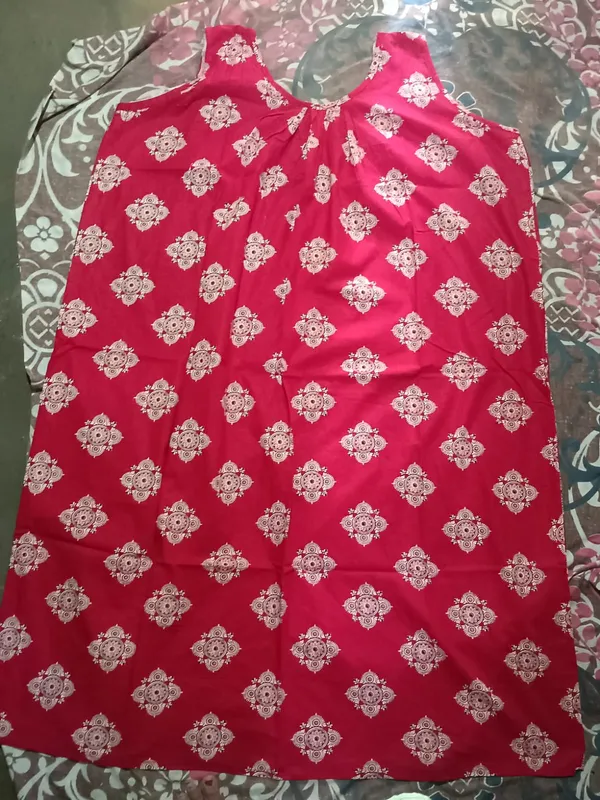 Pink_Cotton_Sleeveless_Ethnic_Print_Nighty_For_Women