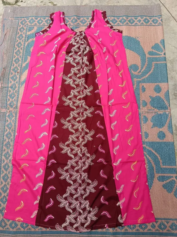 Pink_Cotton_Sleeveless_A-Line_Paisley_Print_Nighty_For_Women