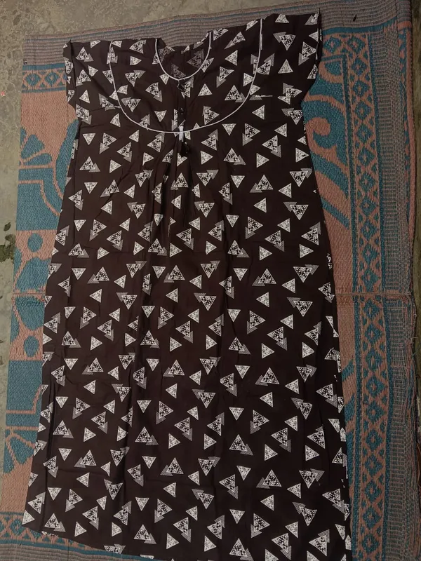 Brown_Cotton_Geometric_Triangle_Print_Sleeveless_Nighty_For_Women
