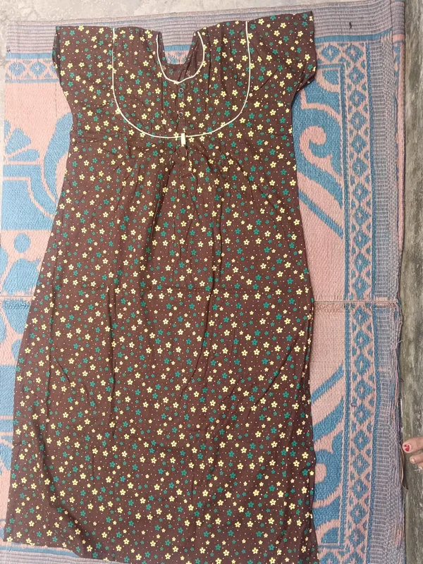 Brown_Cotton_Cap_Sleeve_Floral_Print_Nighty_For_Women