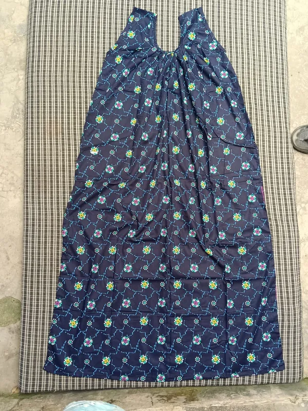 Navy_Blue_Cotton_Floral_Print_Sleeveless_Nighty_For_Women