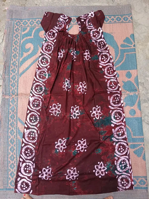 Maroon_Cotton_Floral_Print_Sleeveless_Maxi_Nighty_For_Women