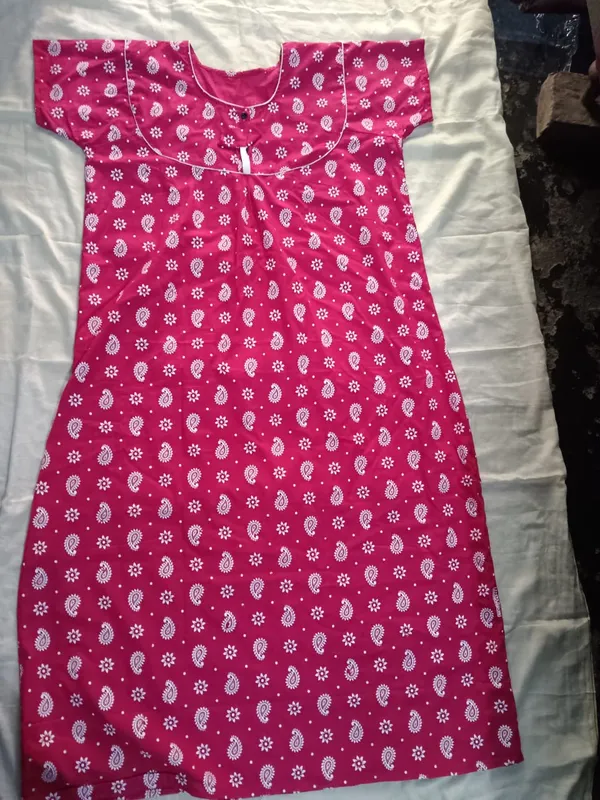 Pink_Cotton_Relaxed_Paisley_Print_Nighty_For_Women