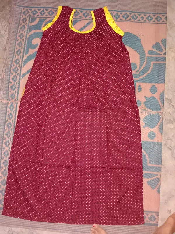 Maroon_Cotton_Polka_Dot_Sleeveless_Nighty_For_Women