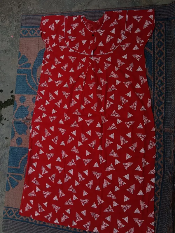 Red_Cotton_Printed_Cap_Sleeve_Nighty_For_Women