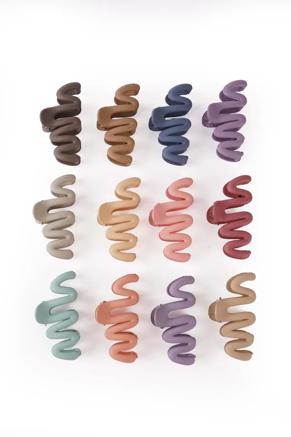Wavy_Claw_Medium_Peachy_Coral_Single_Claw_Clip