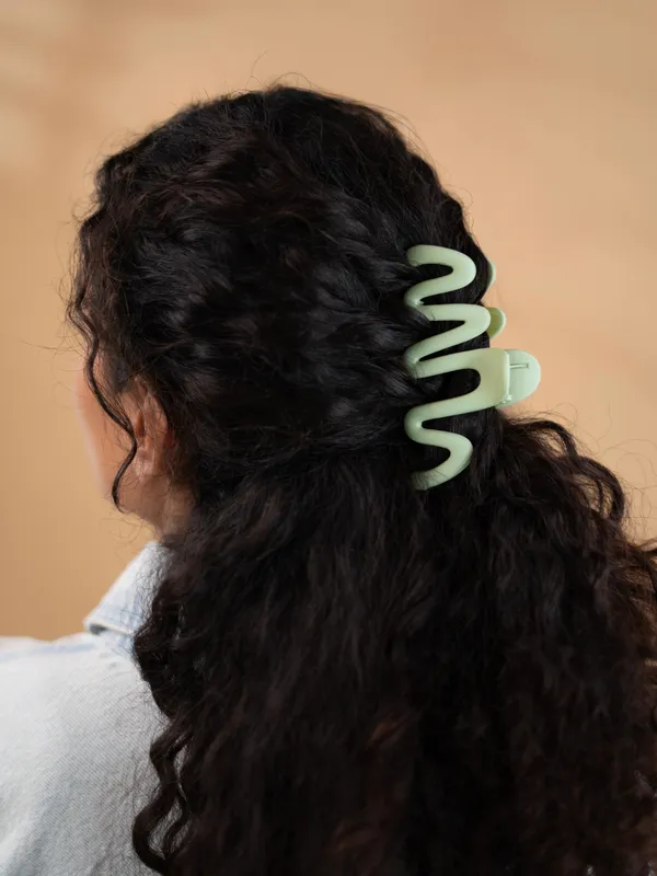 Wavy_Claw_Large_Sage_Green_Single_Claw_Clip