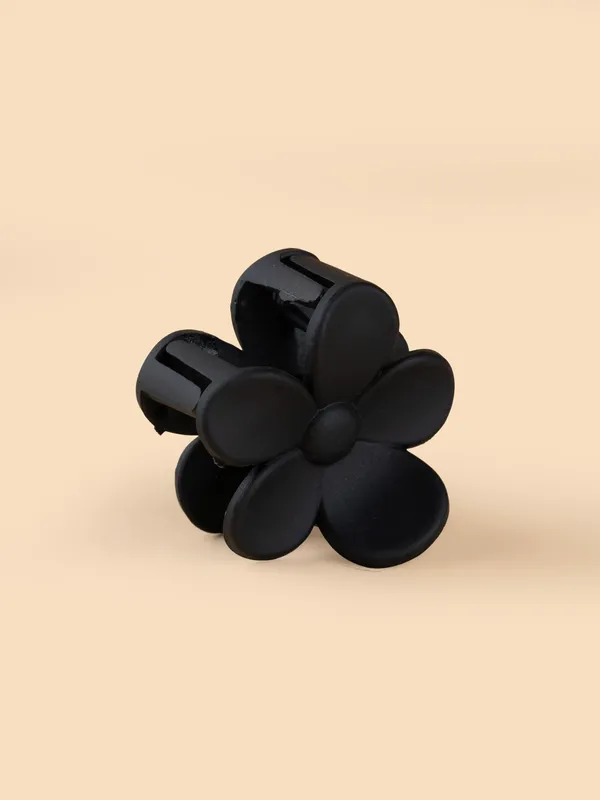 Matte_Daisy_Claw_Small_Matte_Black_Claw_Clip