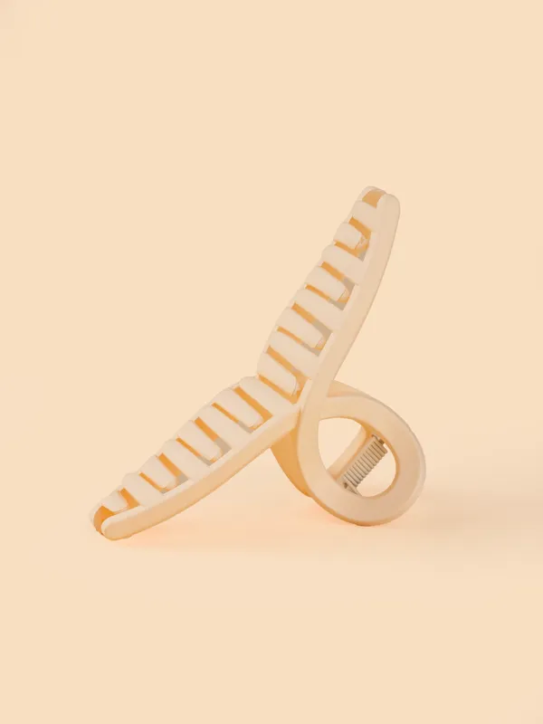 Twist_Claw_Large_Nude_Beige_Single_Claw_Clip
