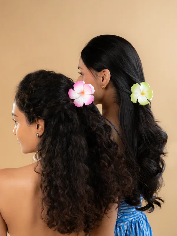 Hibiscus_Matte_Bloom_Large_Pistachio_Green_Hair_Accessory