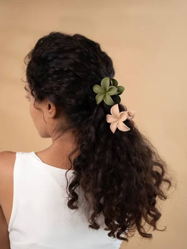 Matte_Flower_Claw_Medium_Matte_Black_Single_Claw_Clip