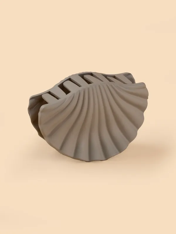 Matte_Shell_Claw_Medium_Taupe_Grey_Single_Claw_Clip