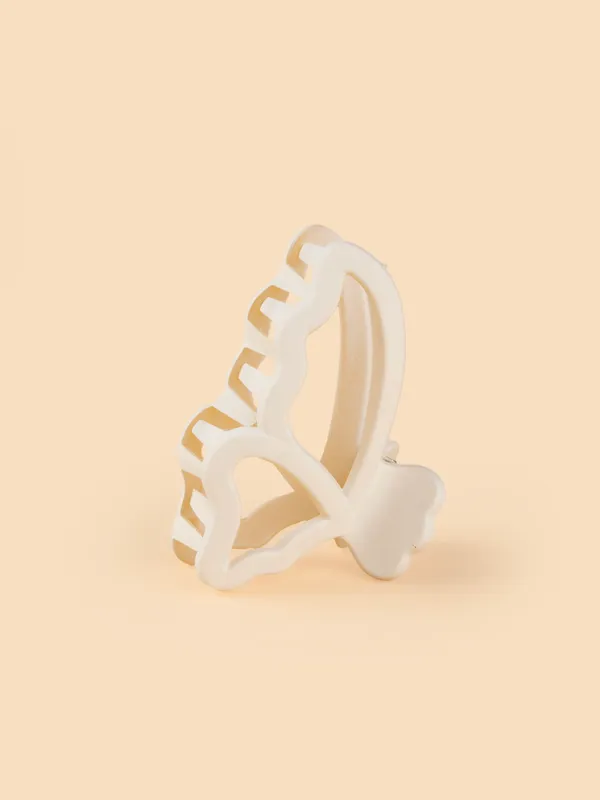 Matte_Butterfly_Claw_Medium_Matte_Ivory_Cream_Claw_Clip