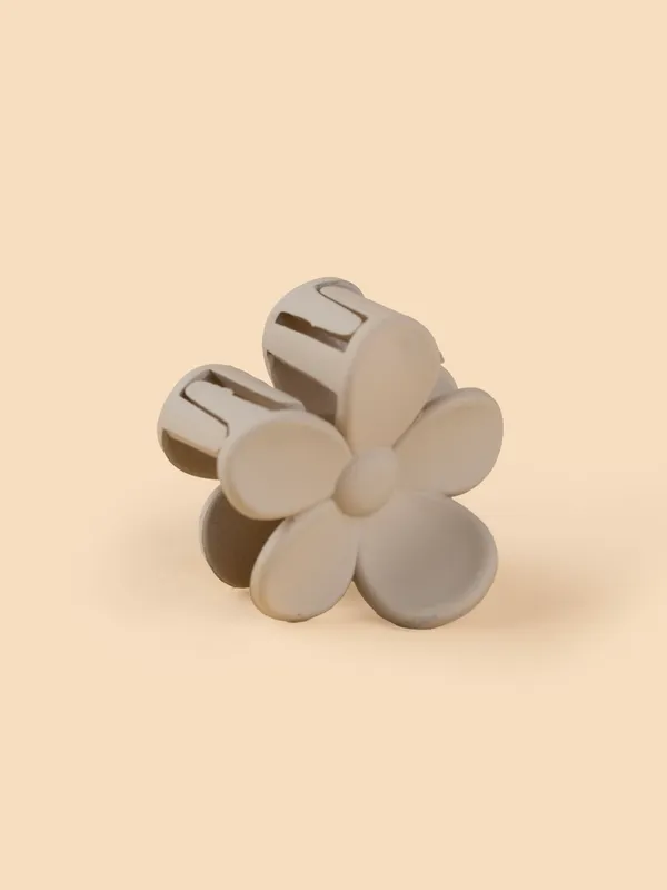 Matte_Daisy_Claw_Small_Pearl_Grey_Claw_Clip