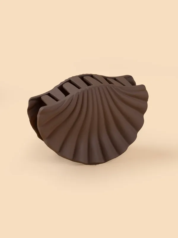 Matte_Shell_Claw_Medium_Chocolate_Brown_Single_Claw_Clip