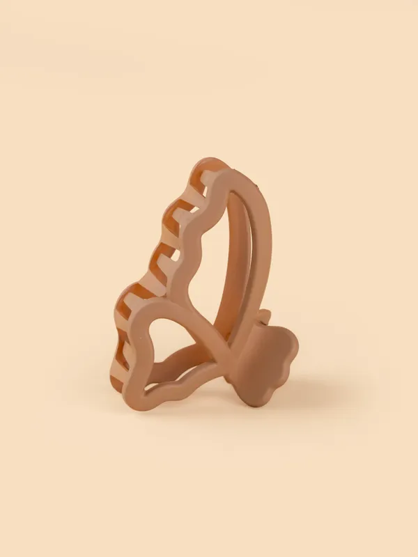 Matte_Butterfly_Claw_Medium_Caramel_Tan_Claw_Clip