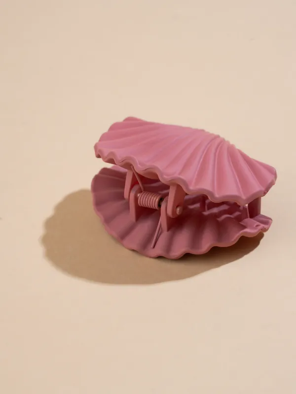 Matte_Shell_Claw_Medium_Coral_Red_Single_Claw_Clip