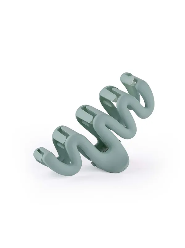 Wavy_Claw_Medium_Sky_Blue_Single_Claw_Clip