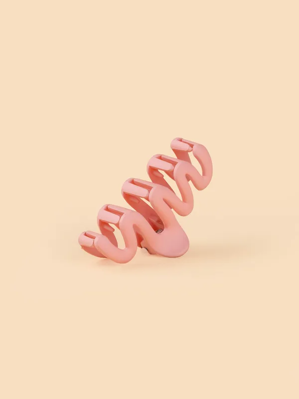 Wavy_Claw_Medium_Blush_Pink_Single_Claw_Clip