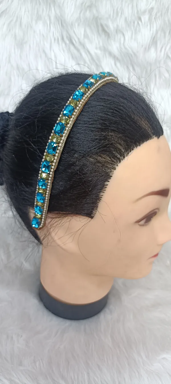 Blue_Crystal_Studded_Alloy_Emerald_Accent_Hairband_For_Women