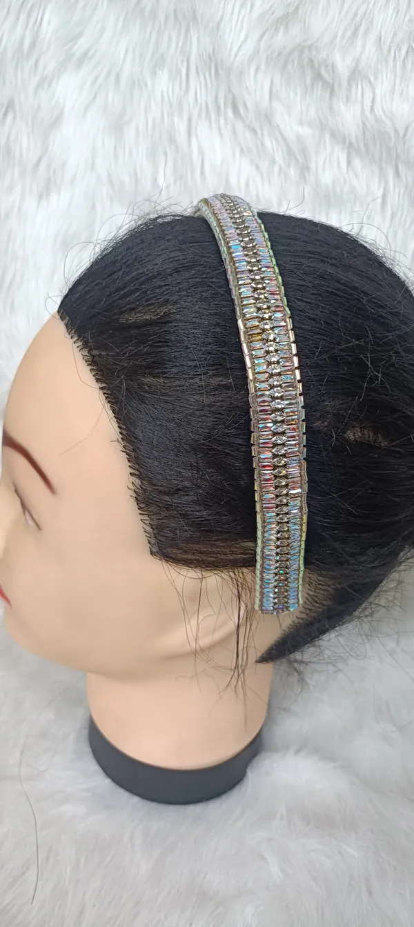 Silver_Iridescent_Crystal_Embellished_Hairband_For_Women