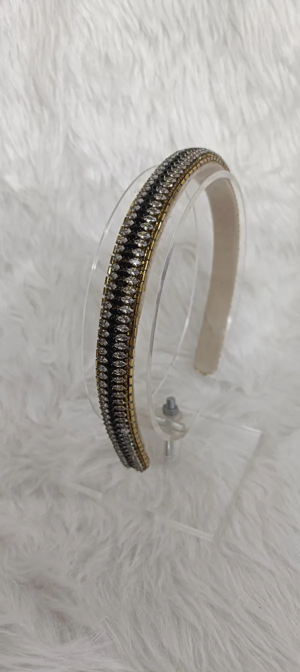 Golden_Crystal_Bead_Embellished_Hairband_For_Women