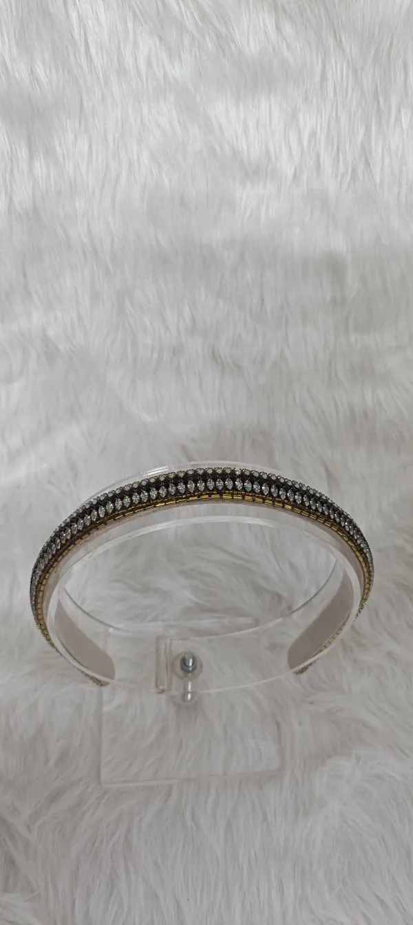 Golden_Crystal_Bead_Embellished_Hairband_For_Women