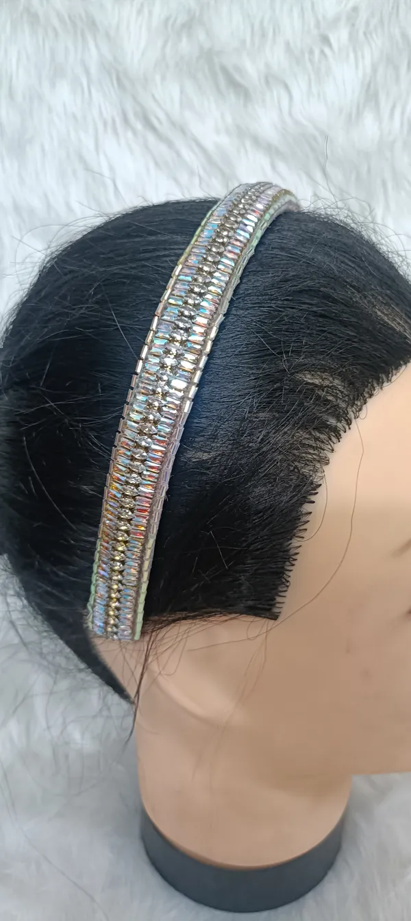 Silver_Iridescent_Crystal_Embellished_Hairband_For_Women