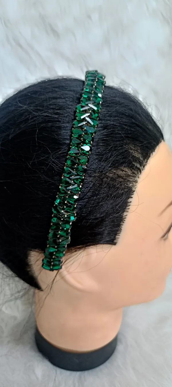 Green_Stone_Studded_Crystal_Hairband_For_Women