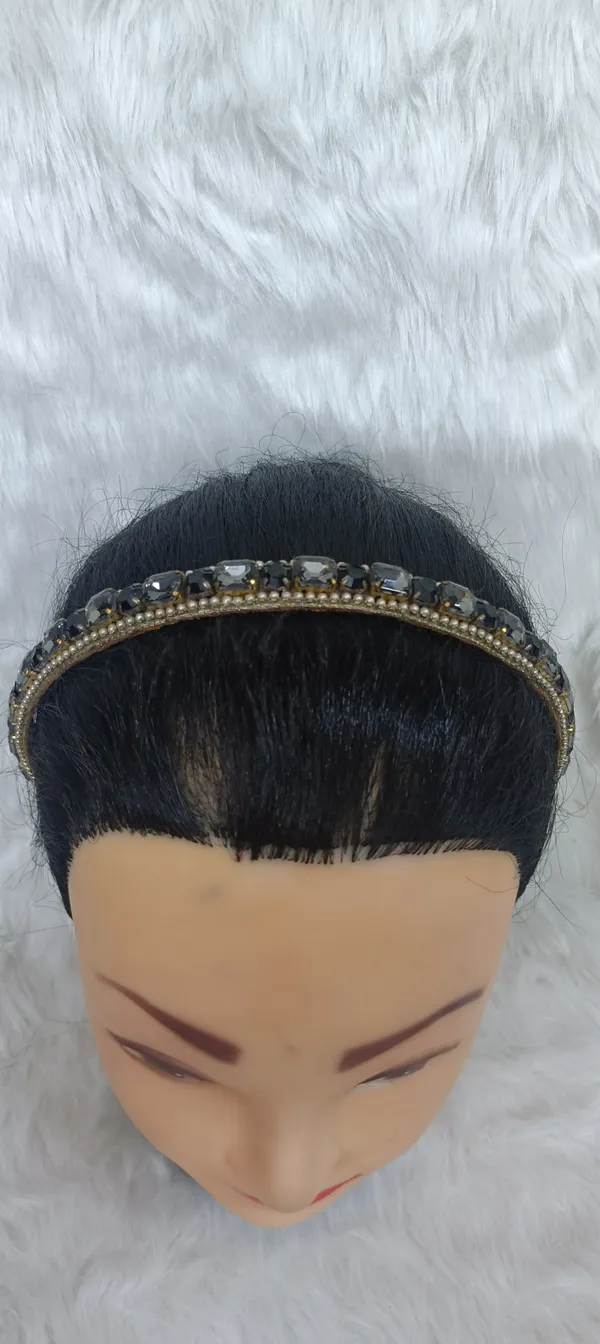 Black_Crystal_Pearl_Embellished_Gold_Thread_Hairband_For_Women