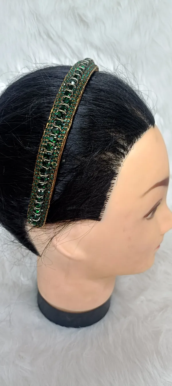 Green_Stone_Studded_Hairband_For_Women