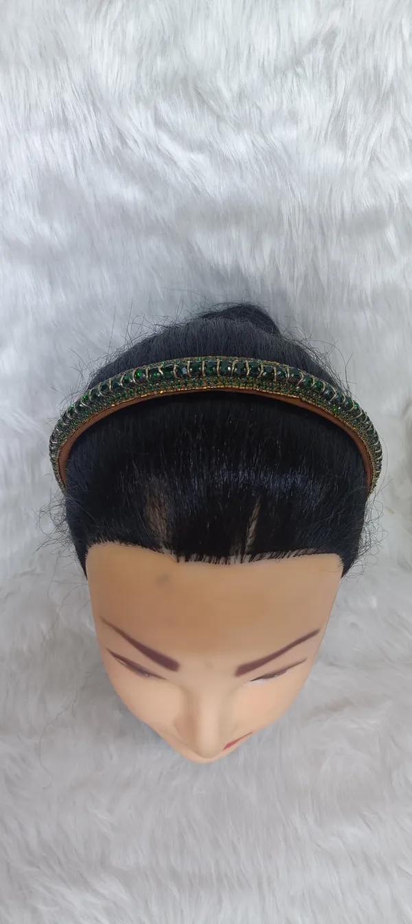Green_Stone_Studded_Hairband_For_Women
