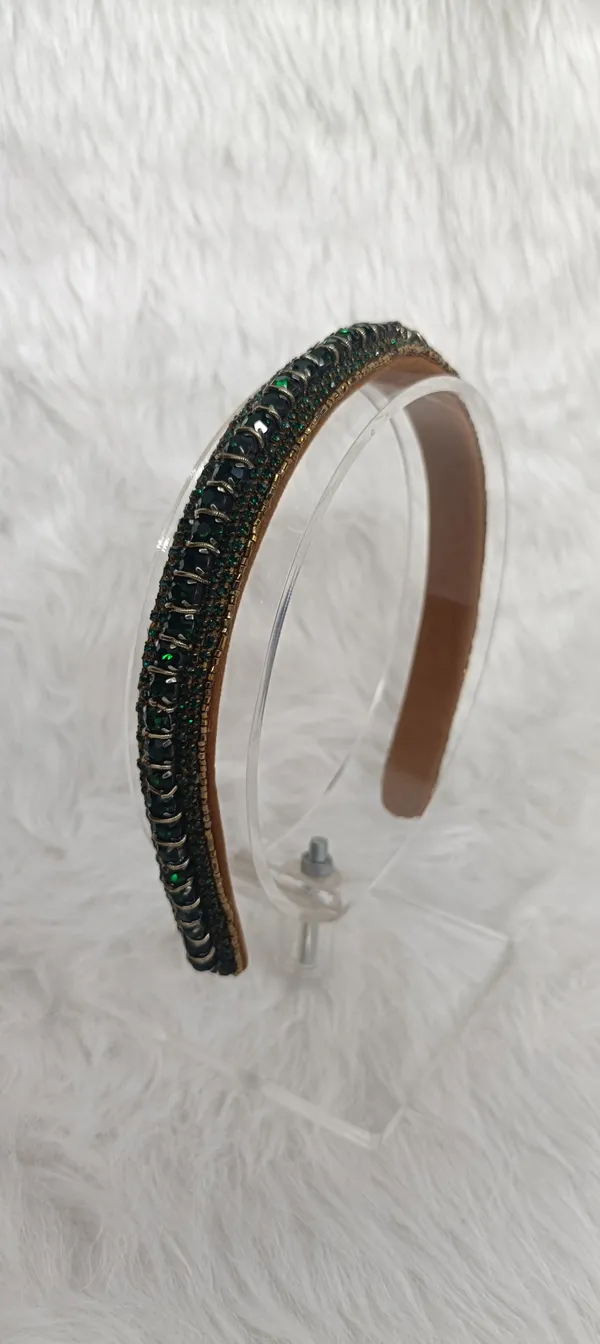 Green_Stone_Studded_Hairband_For_Women