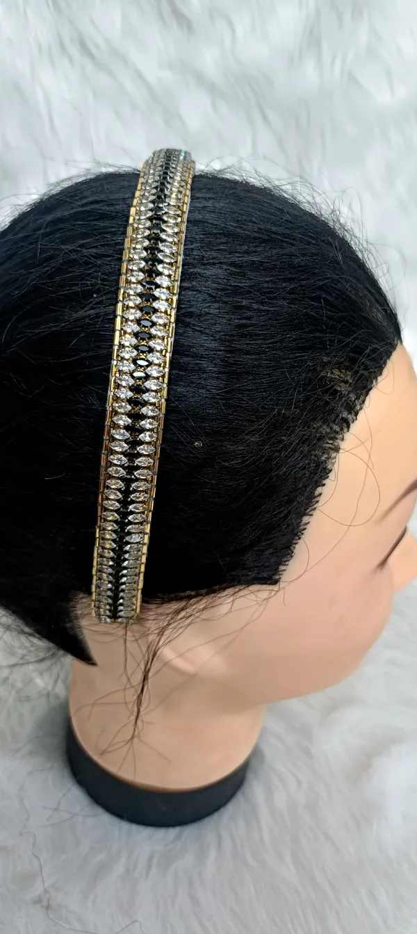 Golden_Crystal_Bead_Embellished_Hairband_For_Women