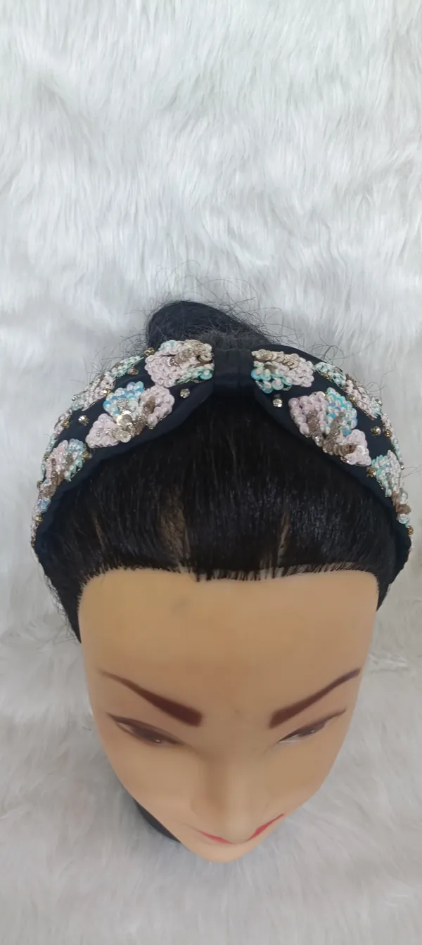 Black_Polyester_Sequin_Floral_Embellished_Wide_Headband_For_Women