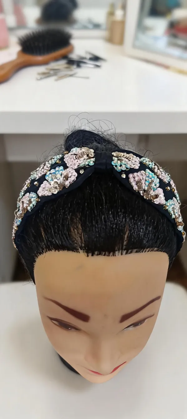 Black_Polyester_Sequin_Floral_Embellished_Wide_Headband_For_Women