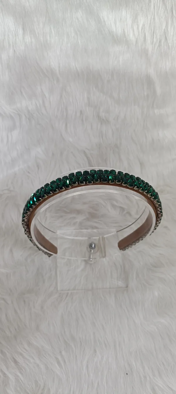Green_Stone_Studded_Crystal_Hairband_For_Women