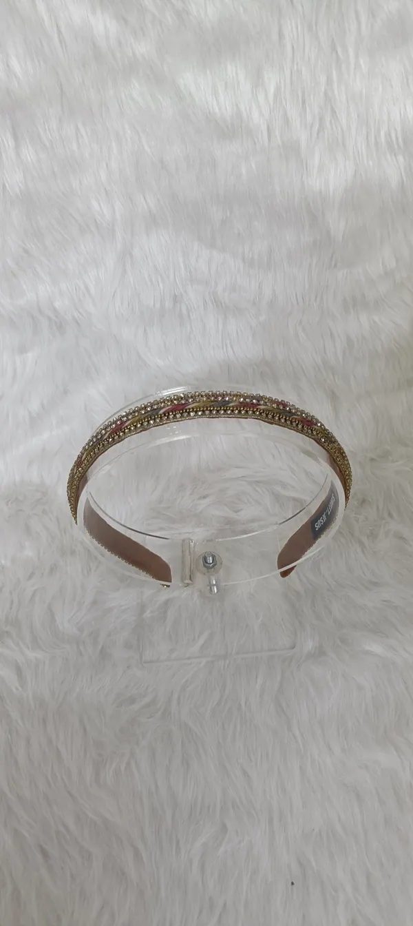 Gold_Beaded_Stone_Embellished_Hairband_For_Women