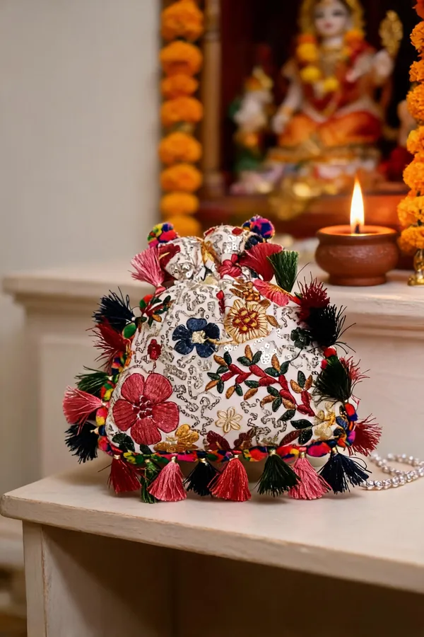 Multicolor_Cotton_Sequin_Embroidered_Potli_Bag_For_Women