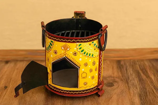 Hand_Painted_Metal_Sigdi_Traditional_Indian_Angeethi_Charcoal_Bbq_Grill