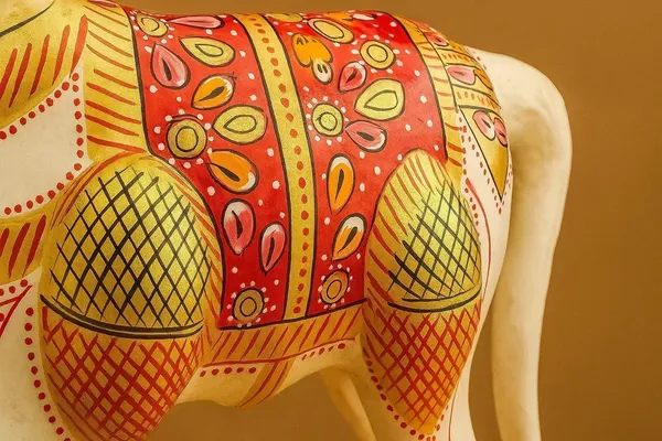 Handcrafted_Metal_Rajasthani_Horse_Figurine_Meenakari_Enamel_Art_Regal_Ethnic_Decor_Heritage_Gifting