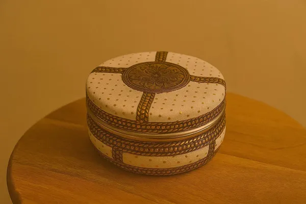 Decorative_Steel_Storage_Box_Embossed_Art_Design_Indian_Handicraft_Round_Metal_Container