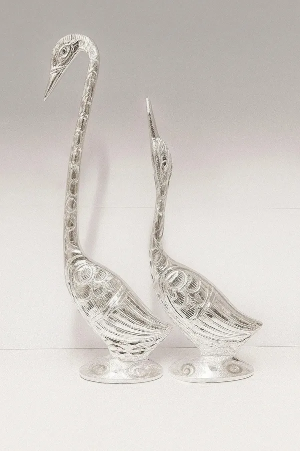 Handcrafted_Aluminum_Crane_Statue_Pair_Silver_Metal_Bird_Sculptures_For_Home_Decor_Elegant_Modern