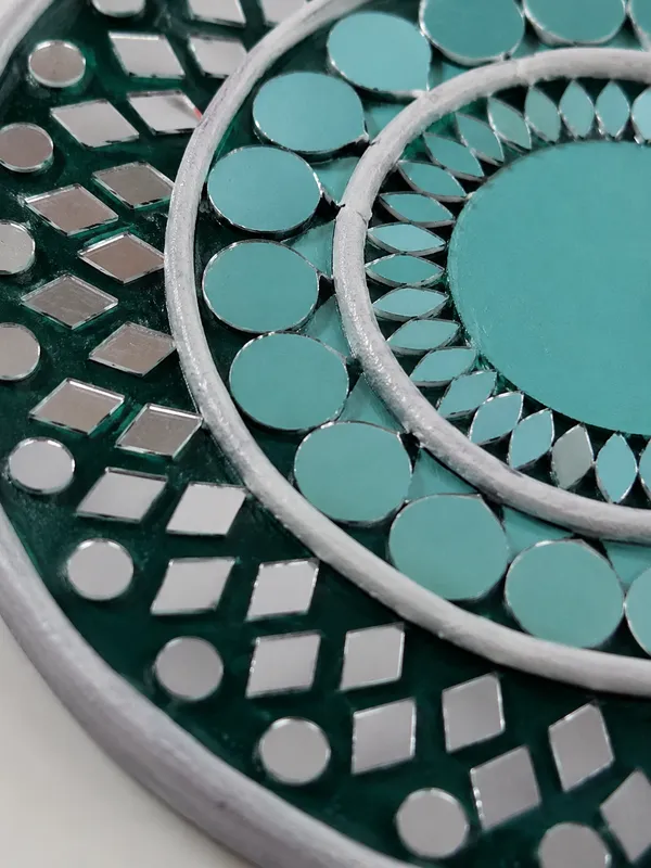 Handcrafted_Teal_Green_Round_Lippan_Art_Wall_Hanging_6_Inch_Mdf_Base_Traditional_Indian_Clay_Mirror_Work