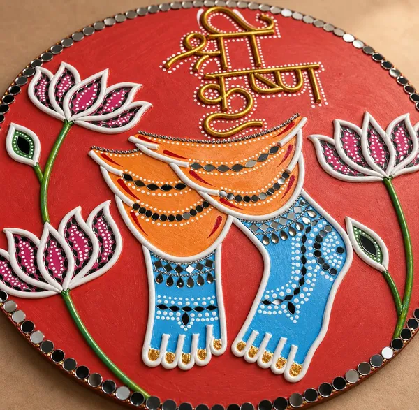 Handcrafted_Lippan_Art_Wall_Hanging_–_Shree_Krishna_with_Lotus_Flowers,_Mirror_Work