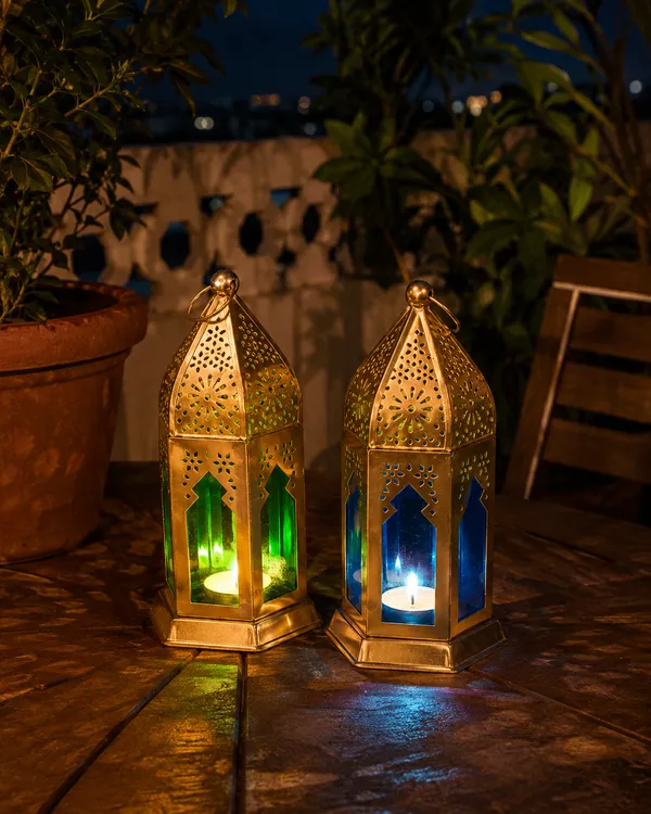 Moroccan_Metal_Lantern_Set_of_2_–_Colorful_Glass_Tea_Light_Holders_for_Home_Decor,_Festivals_&_Ambient_Lighting