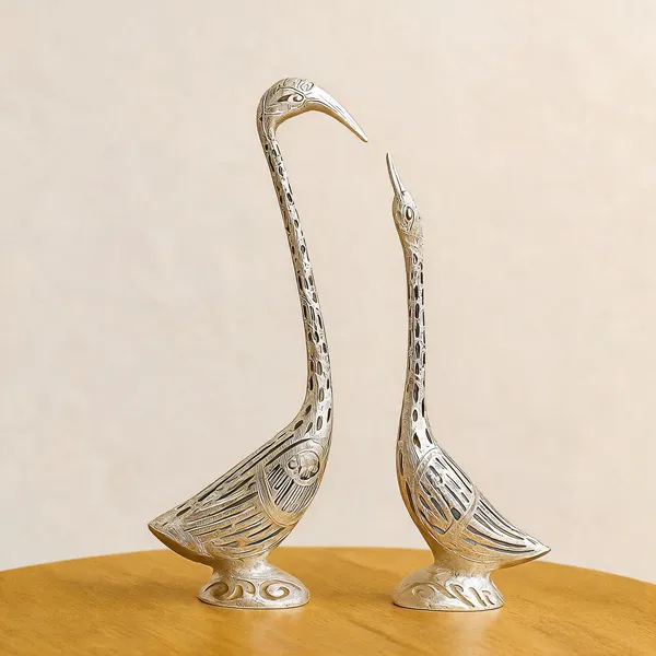 Handcrafted_Aluminum_Crane_Statue_Pair_Silver_Metal_Bird_Sculptures_For_Home_Decor_Elegant_Modern