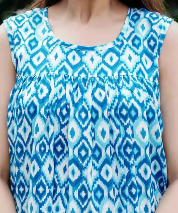 Blue_Printed_Sleeveless_Top_for_Women